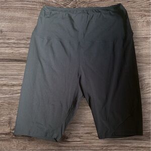 Women’s bike shorts in black